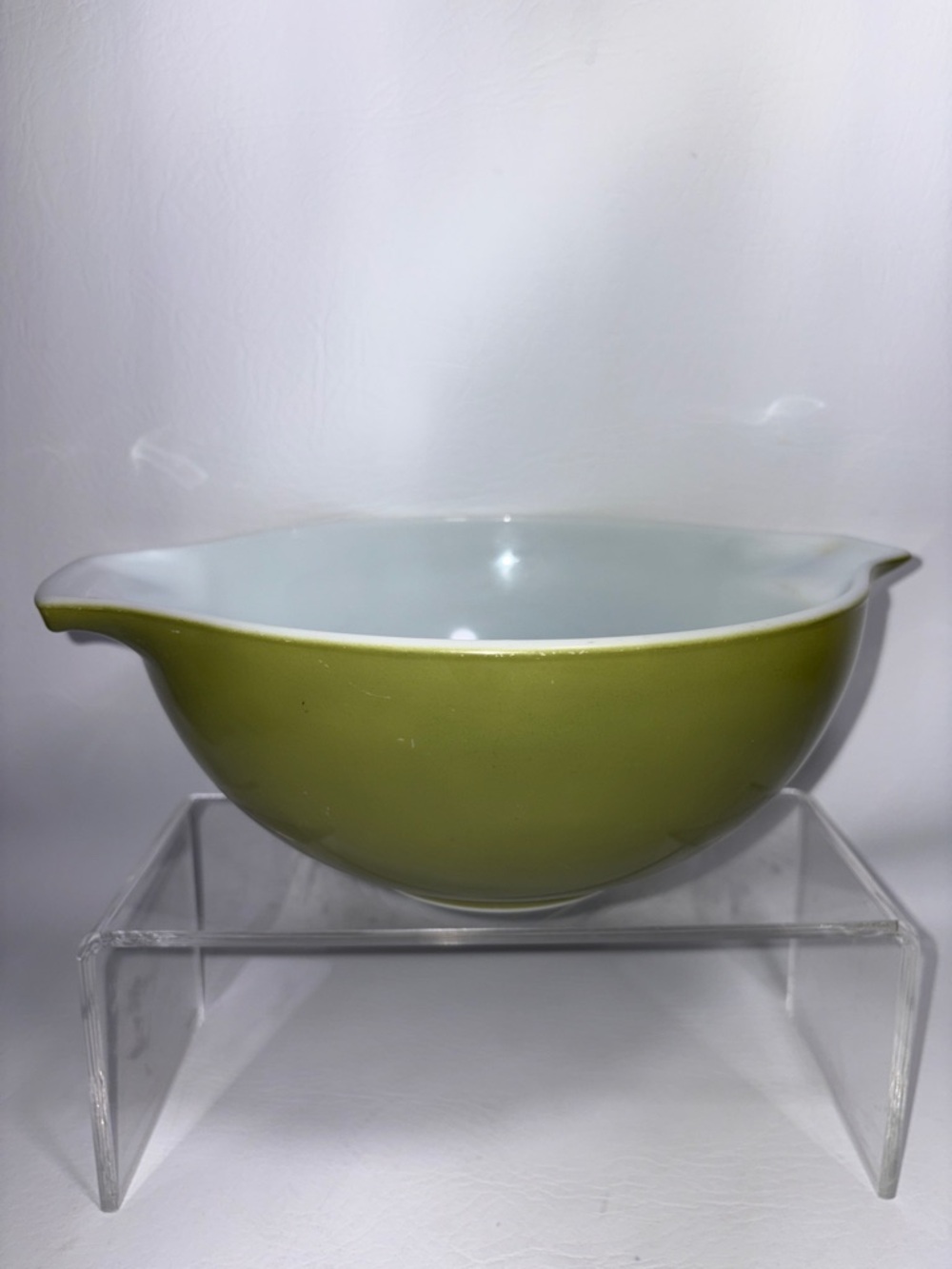 Pyrex Verde Green Avocado Green #443 Cinderella Bowl 2 1/2 QT Size USA Made
